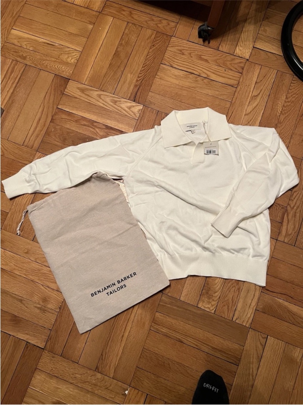 White Medium Benjamin Barker Sweater From Singapore Unworn Brand New With Tags